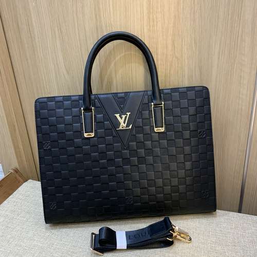 Picture of LV Mens Bags _SKUfw134077777fw